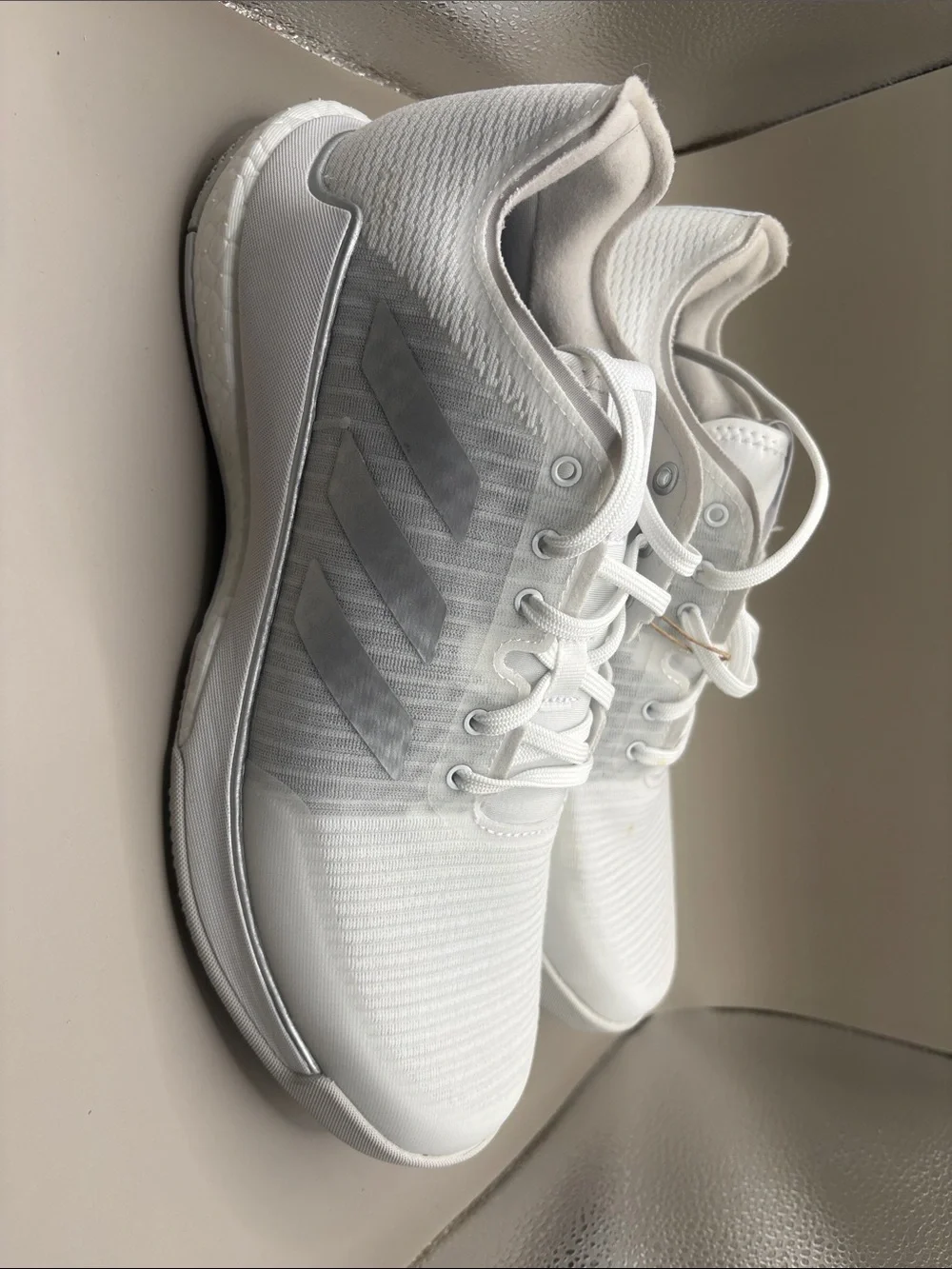 New Balance Men’s  All-White Athletic Sneakers size 10 NWT
